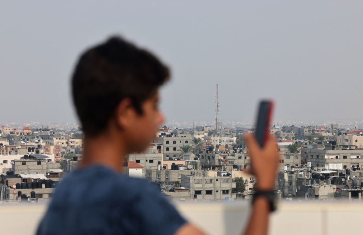انقطاع خدمات الإنترنت في جنوب قطاع غزة والدعوات لوقف العنف