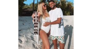 La femme de Riyad Mahrez montre sa grossesse en maillot 