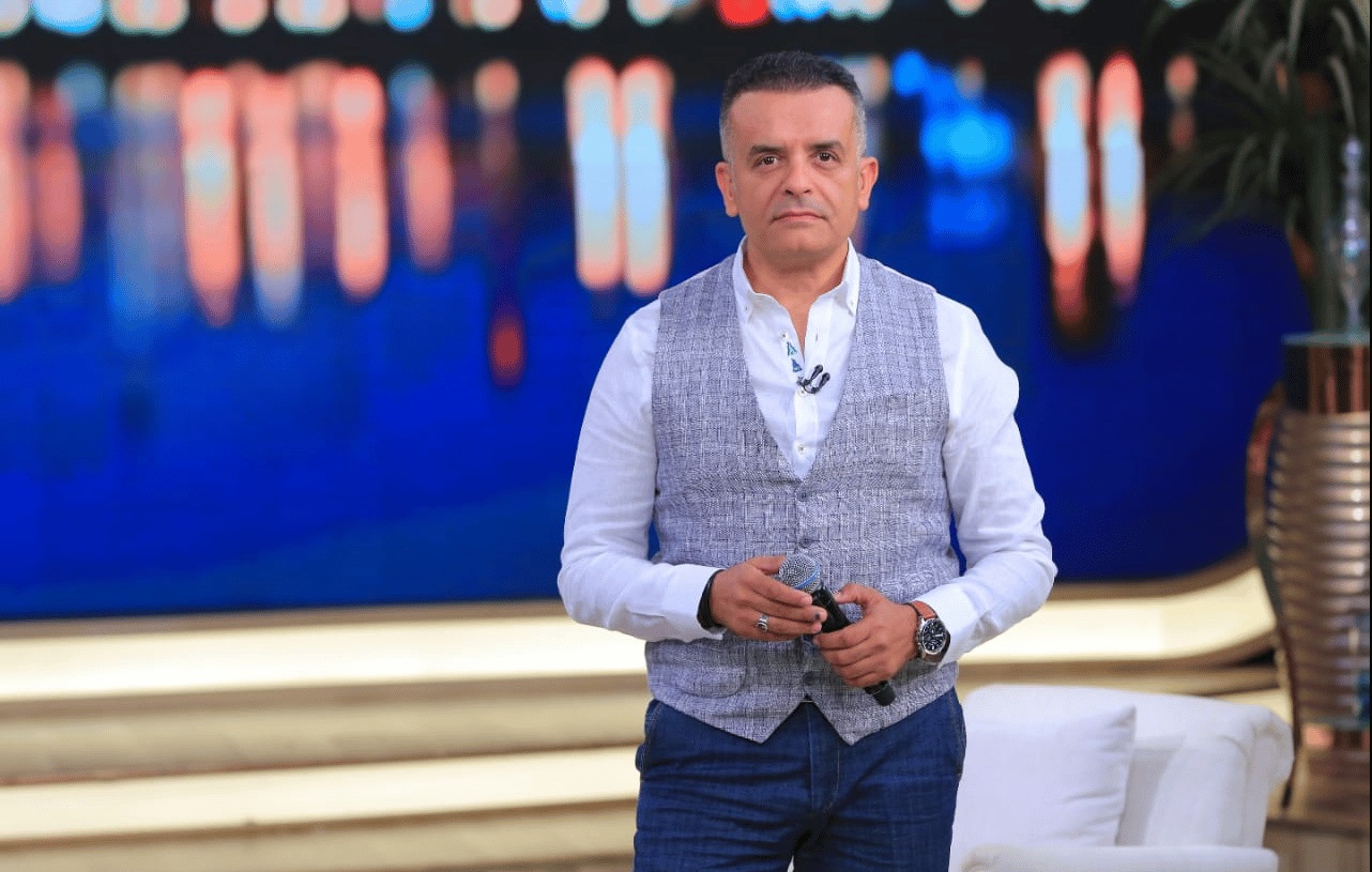 الفنان التونسي محمد الجبالي يعبر عن استيائه بسبب رفض صعوده على مسرح مهرجان قرطاج الدولي 2023