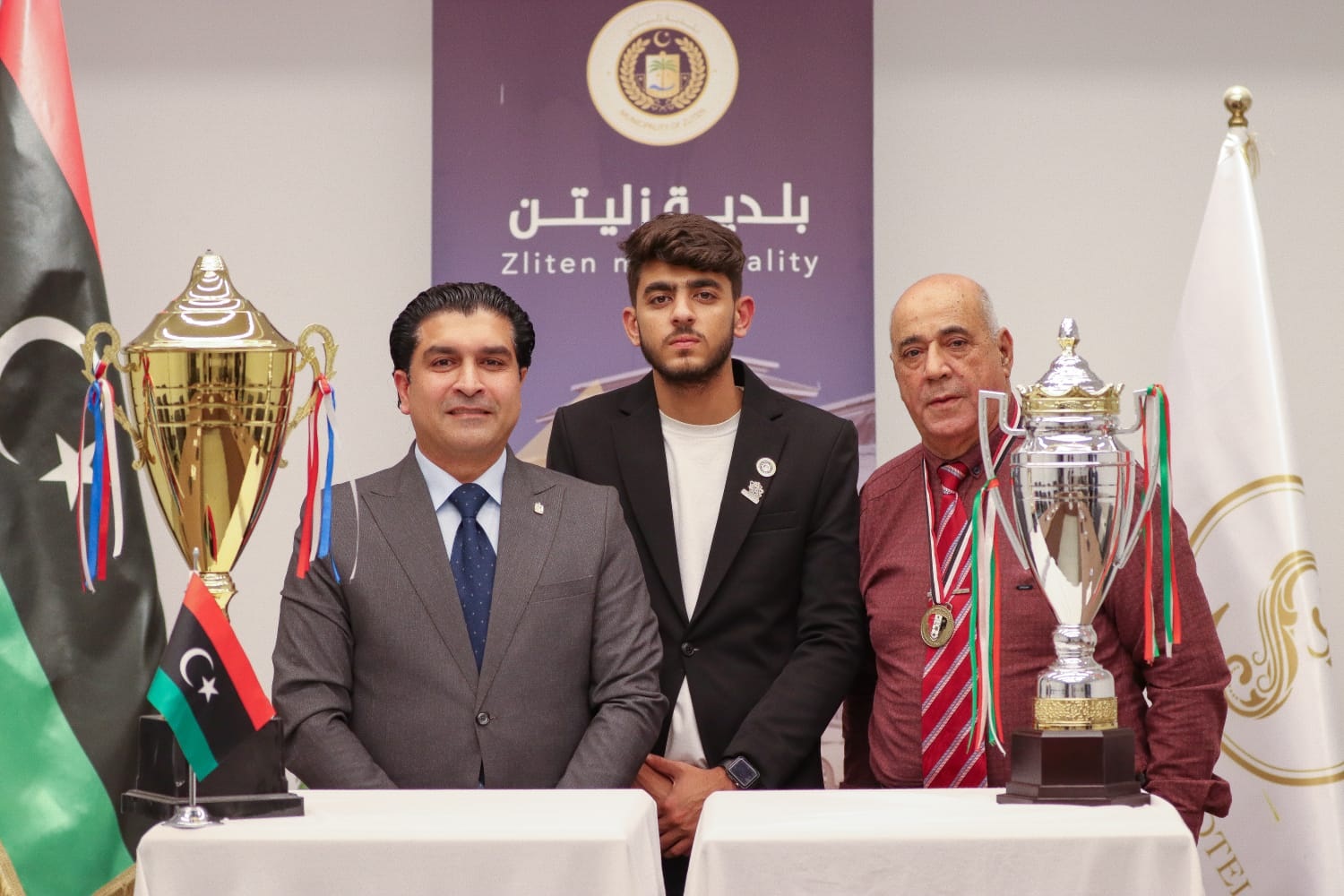 رئيس الاتحاد العربي للميني فوتبول يشارك في قرعة كأس ليبيا للميني فوتبول