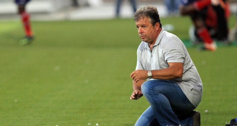 الفرنسي جون ميشال كافالي يصل تونس لتولي تدريب النادي الإفريقي