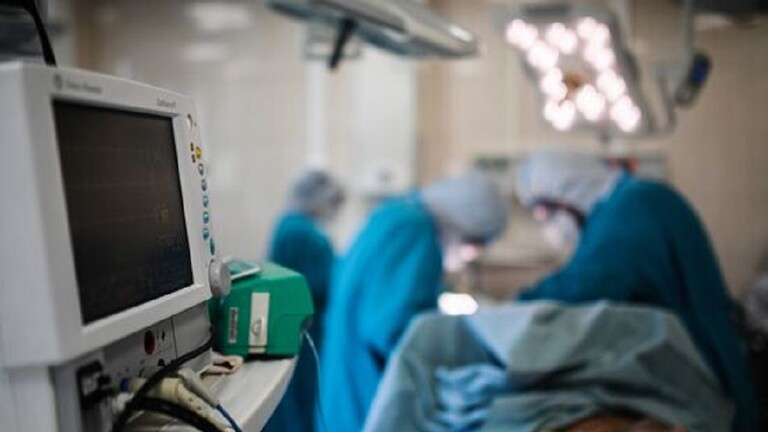 إخراج طقم أسنان اصطناعي بعد ست سنوات من ابتلاعه
