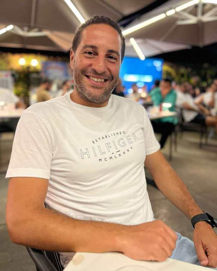 رحيل محمد مزيد: صدمة الوفاة المفاجئة تخيم على الأهل والأصدقاء