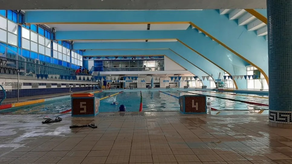 توقّف مفاجئ للأنشطة بالمسبح الأولمبي بالمنزه بسبب انقطاع المياه