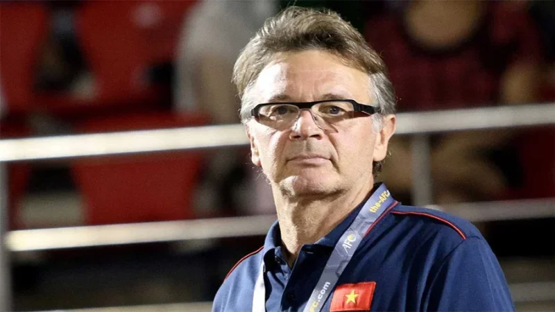 اسم ثقيل يعود إلى الواجهة: فيليب تروسيه يطرق باب نسور قرطاج