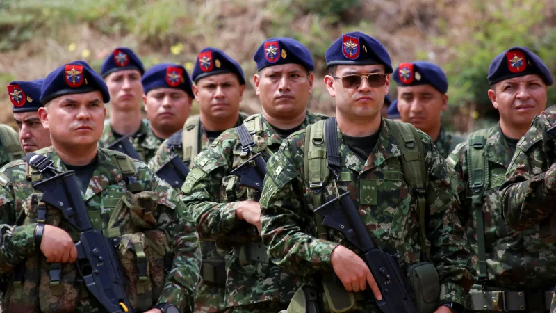 كولومبيا ترفع نبرة التحدّي: الجيش مستعدّ للردّ إذا فكّرت واشنطن في الغزو