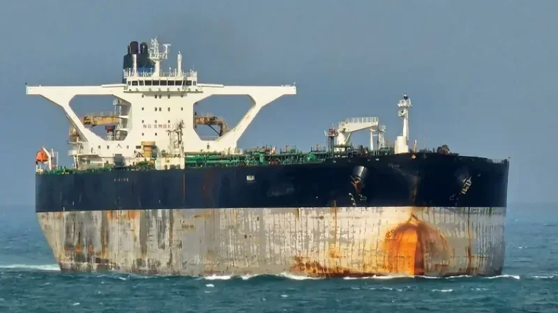 تصعيد في أعالي البحار: واشنطن تحتجز ناقلة نفط روسية وتتحدّث عن خرق للعقوبات