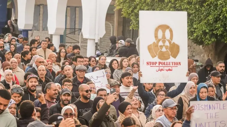 قابس تختنق والعدالة تؤجّل: غضب شعبي يتصاعد وتحركات في الأفق ضد المجمع الكيميائي