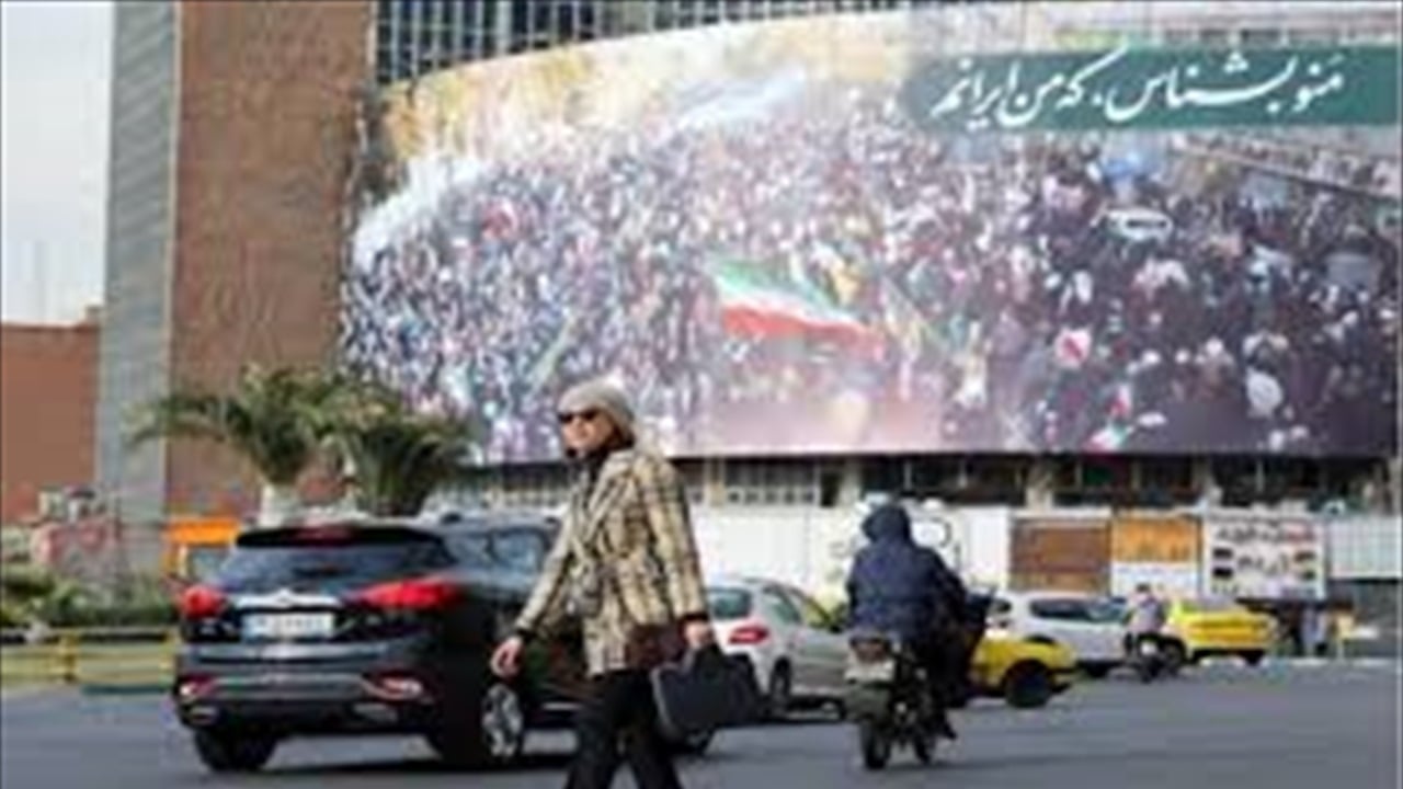 نيوزيلندا تغلق سفارتها في طهران وتُجلي دبلوماسييها وسط تدهور أمني