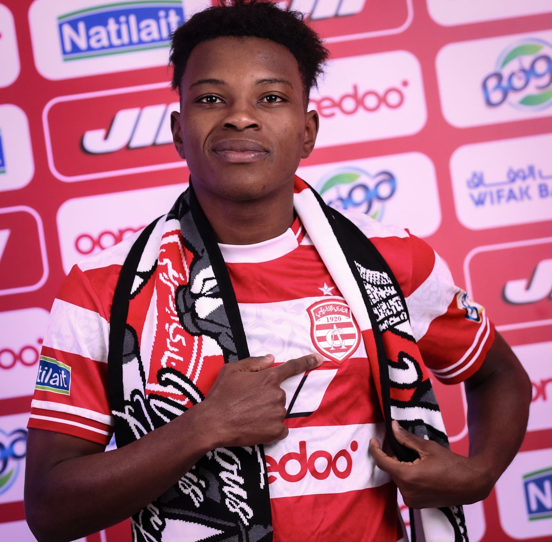 النادي الإفريقي يضم الجناح الكاميروني ريان تاتاغو بعقد طويل الأمد