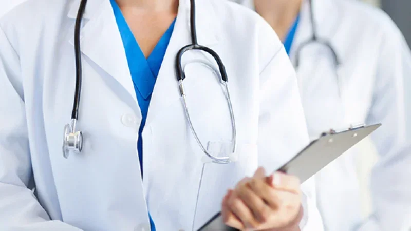 نزيف الأطباء يهدّد المستشفيات العمومية: أكثر من 6000 طبيب غادروا تونس في أربع سنوات