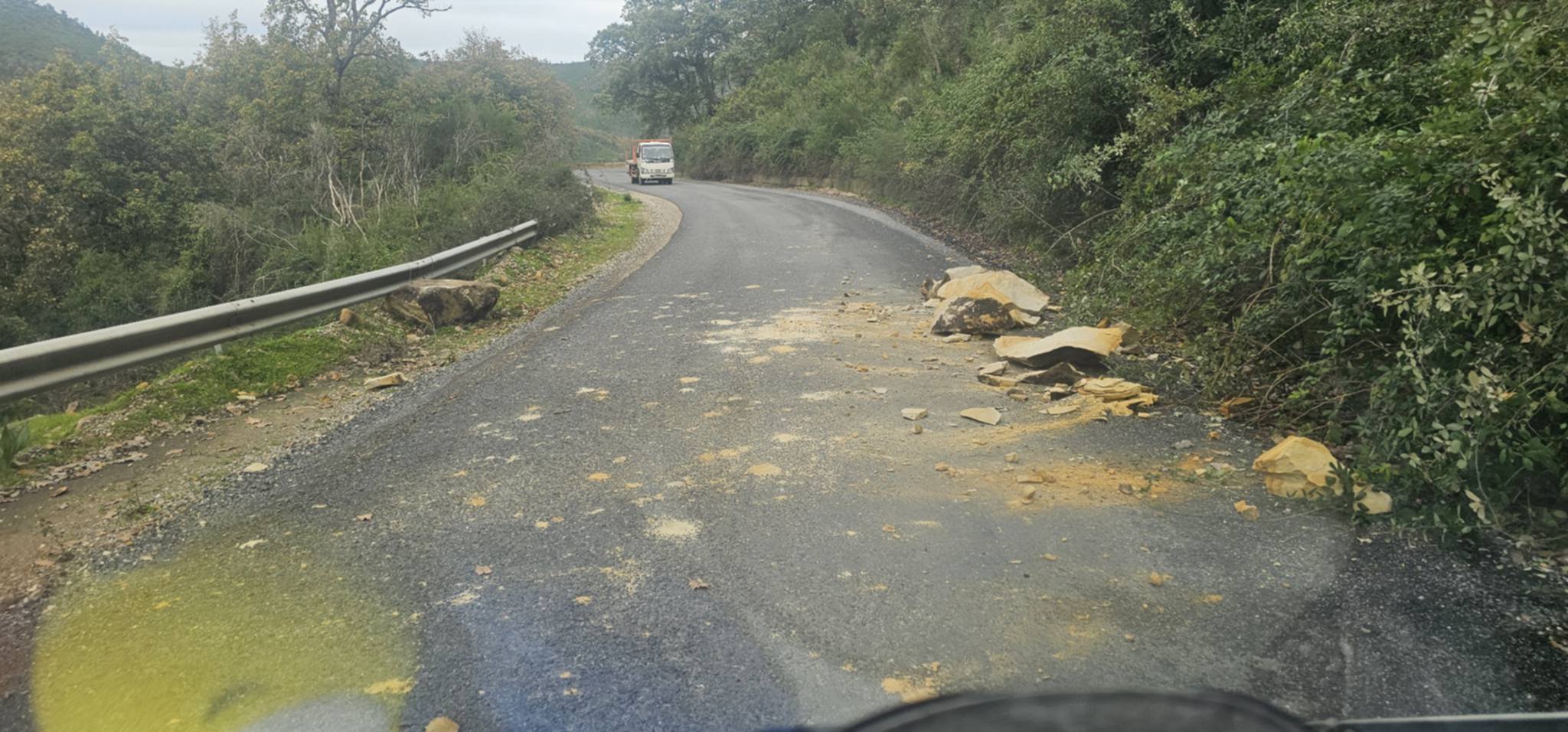 جندوبة تتخبّط بين الأمطار والانزلاقات الأرضية: شوارع مقطوعة ومناطق معزولة