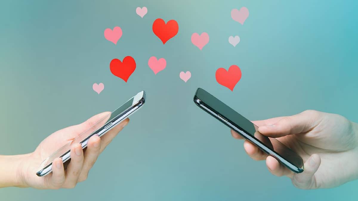 القبض على محتال إلكتروني في تعديل صورته واستخدام هويات مزيفة لخداع النساء