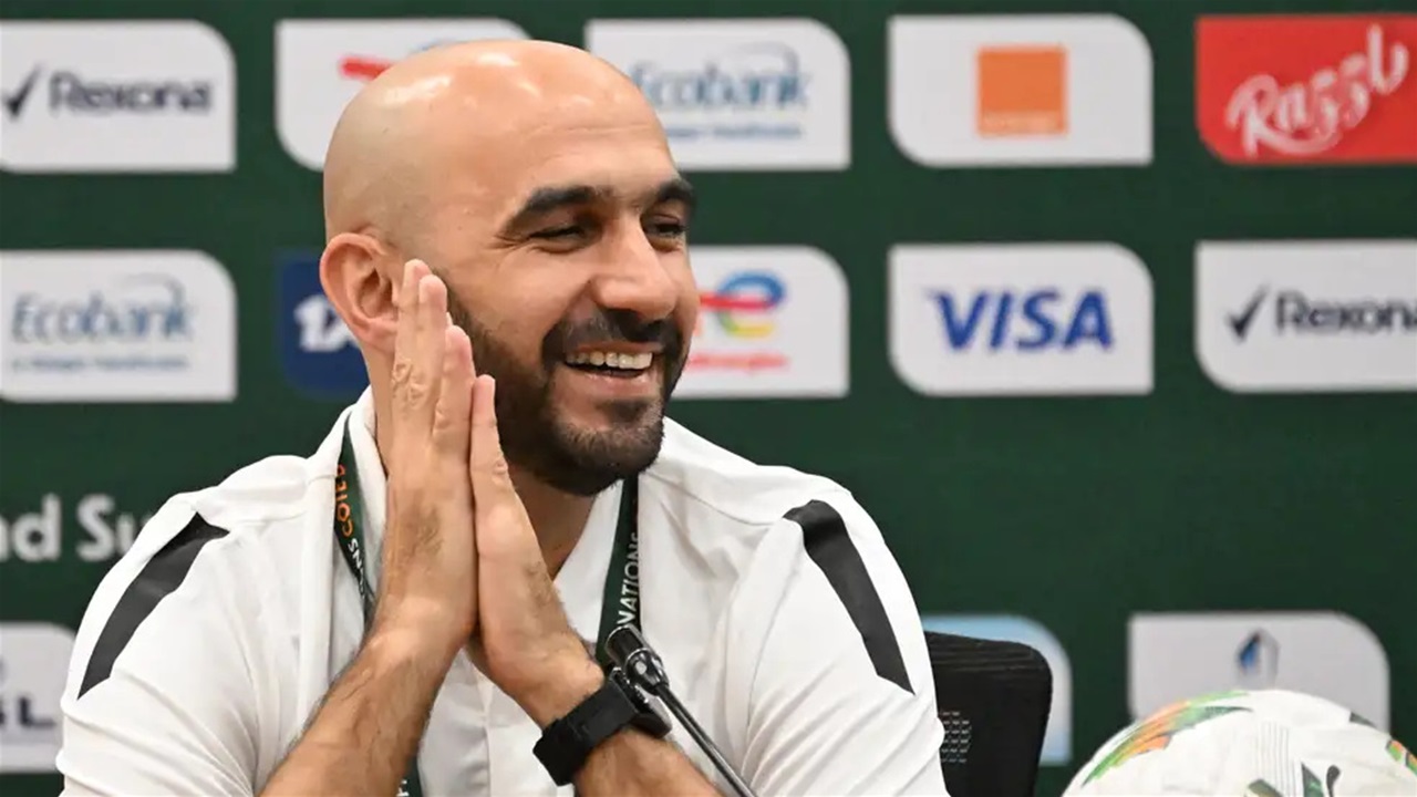 لقجع يحسم الجدل: الركراكي مستمر مع أسود الأطلس رغم خيبة أمم أفريقيا