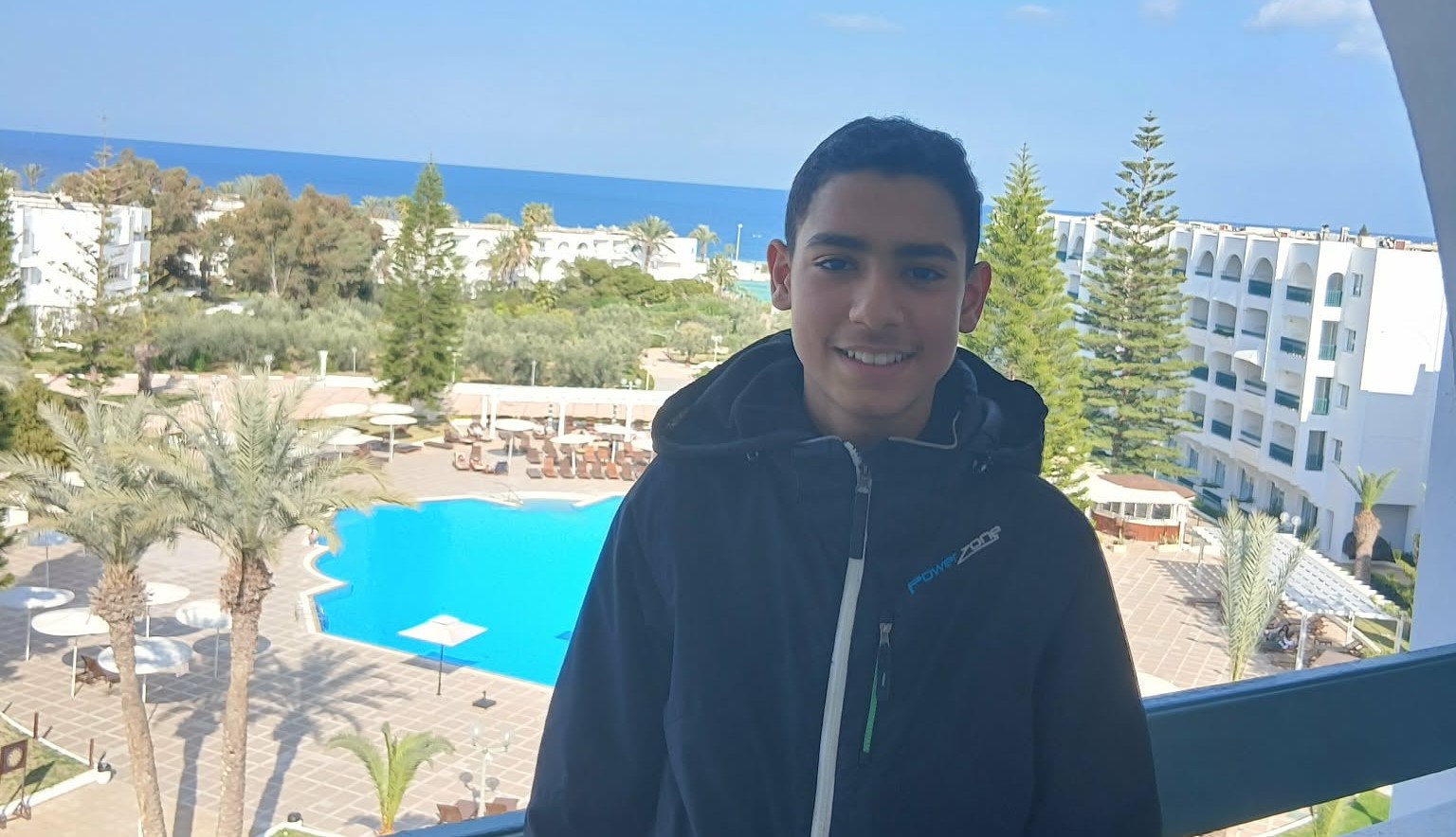 مواهب في الطريق: قصة الرئيس لمحمد عزيز بن منصور