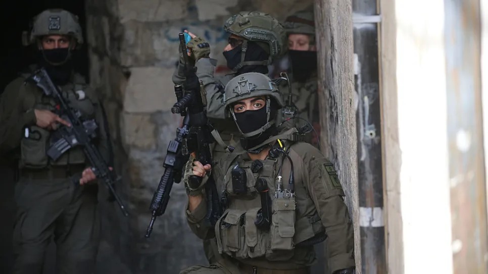 تحقيق بريطاني يكشف مشاركة 15 تونسيًا ضمن الجيش الإسرائيلي… أرقام مزدوجي الجنسية تثير أسئلة قانونية