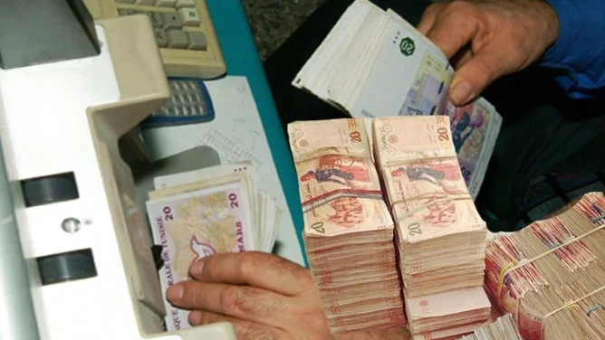 القروض للأفراد تتجاوز 30 مليار دينار… أرقام 2025 تكشف تحوّلات في سلوك التونسيين