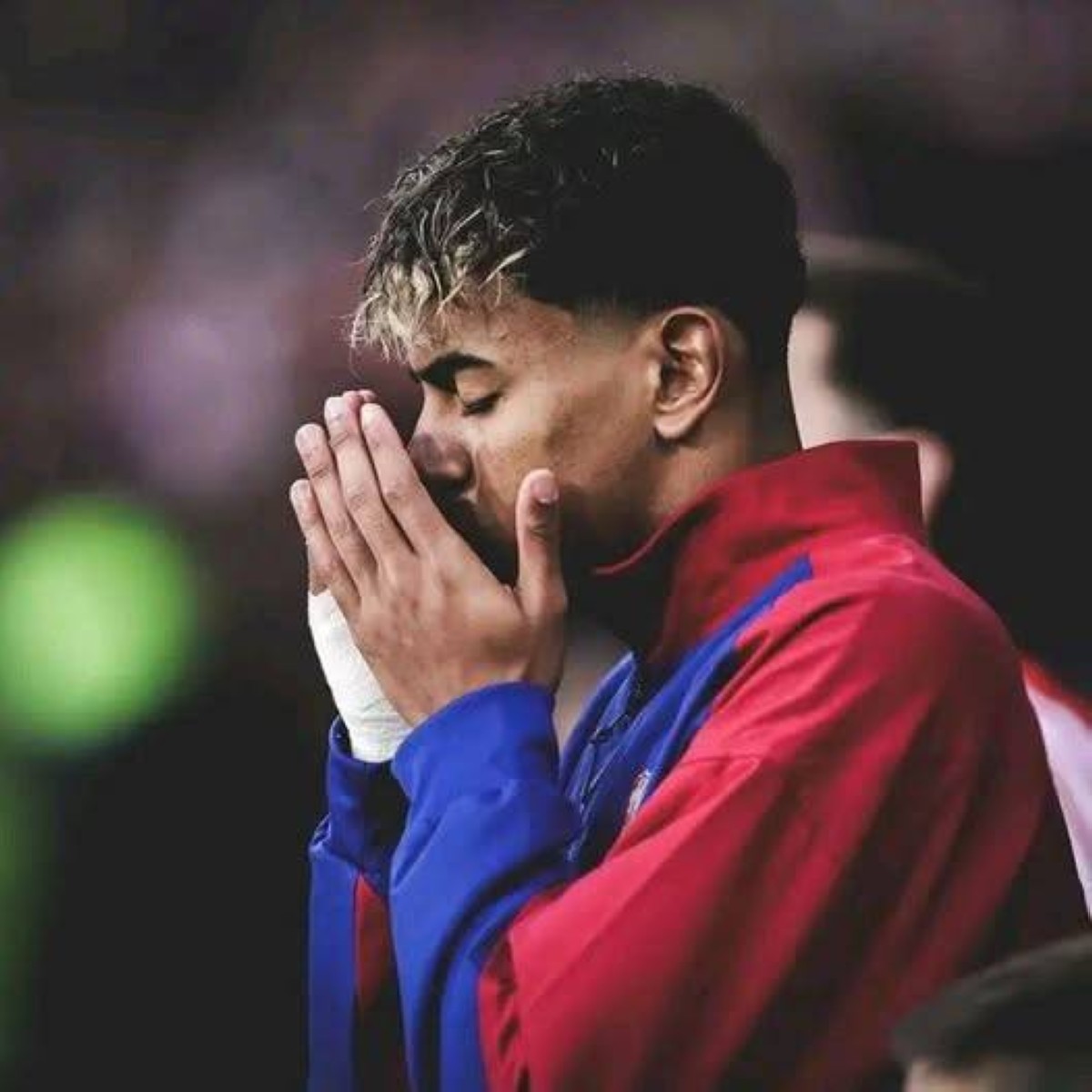 بيدري يكشف سر التزام لامين يامال بشهر رمضان داخل برشلونة