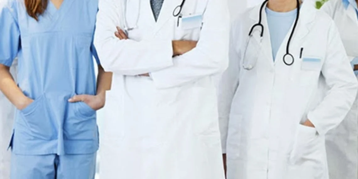 دراسة تكشف دوافع هجرة الممرضين: الرواتب المتدنية في الصدارة وأوروبا الوجهة الأولى