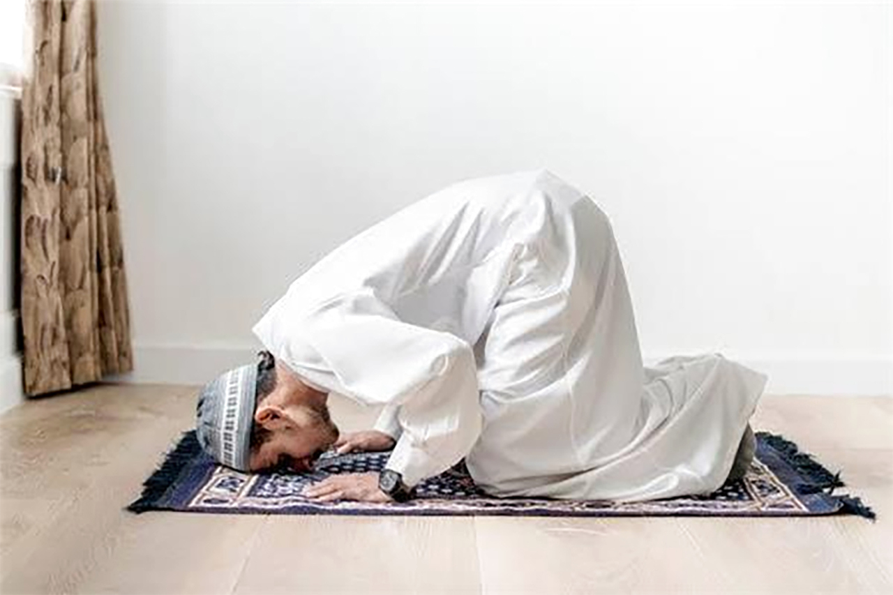 الصلاة في المنزل والجماعة: بين الحكم الشرعي والوضع الاجتماعي
