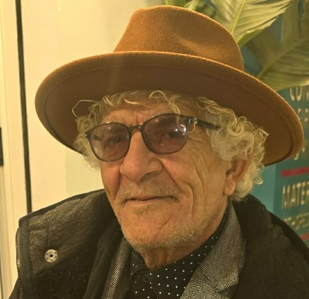 صباح جديد في Radio 6: ثلاثي يُحيي الموج المبكر