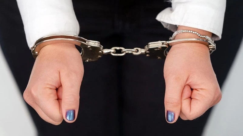 معلمة نائبة تواجه تهمة الاعتداء بالعنف على تلميذة في منوبة