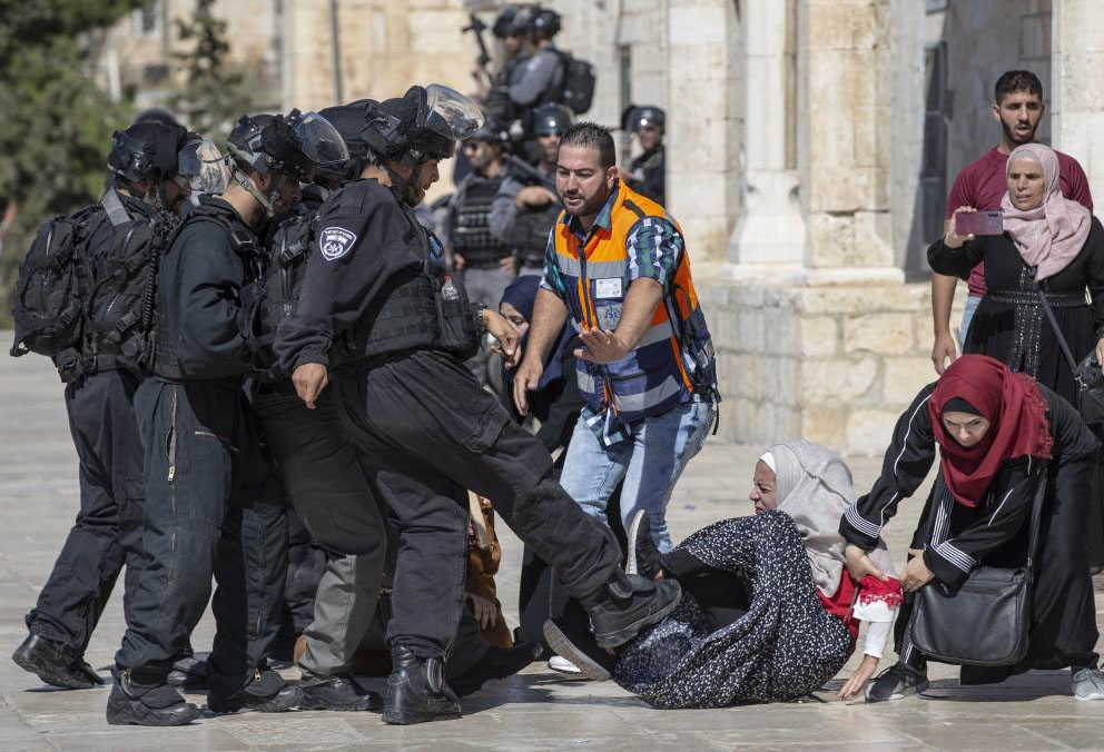 العنف ضد النساء الفلسطينيات: إبادة جماعية صامتة