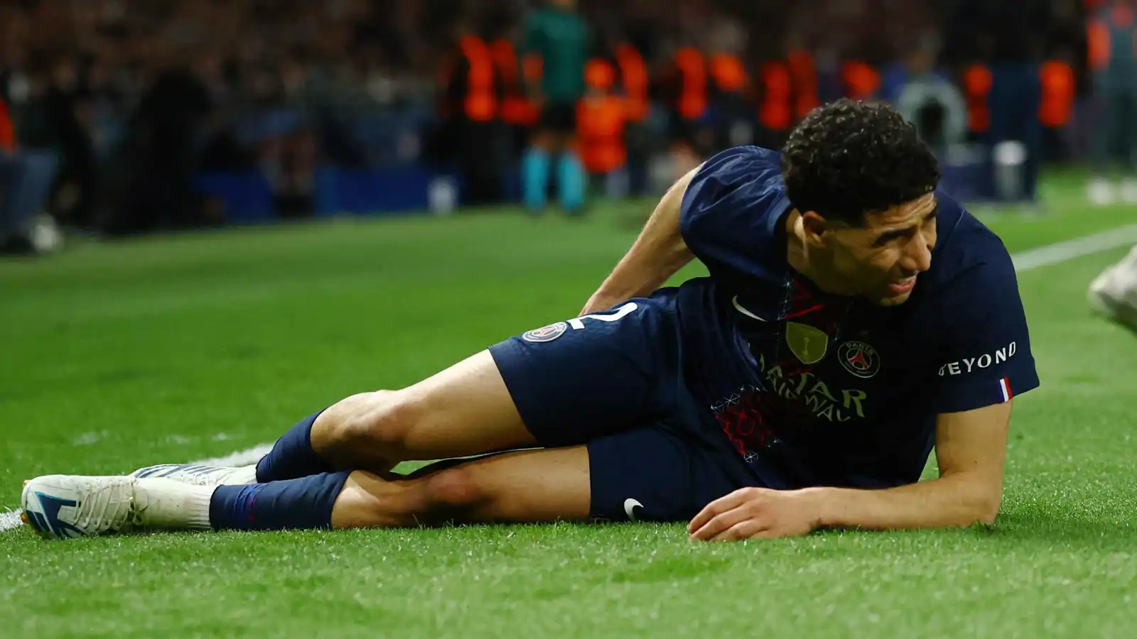 صدمة في باريس… إصابة تُربك الحسابات وتُبعد حكيمي عن موقعة الحسم الأوروبي