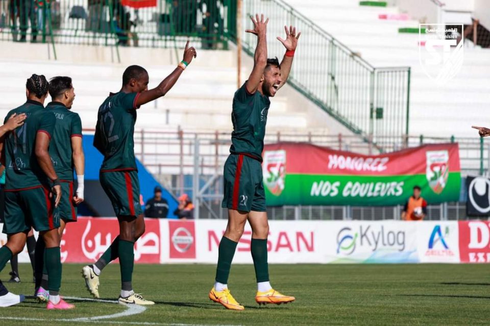 انتصار الملعب التونسي على الترجي الرياضي: ثنائية نظيفة تصيب بطل الدوري