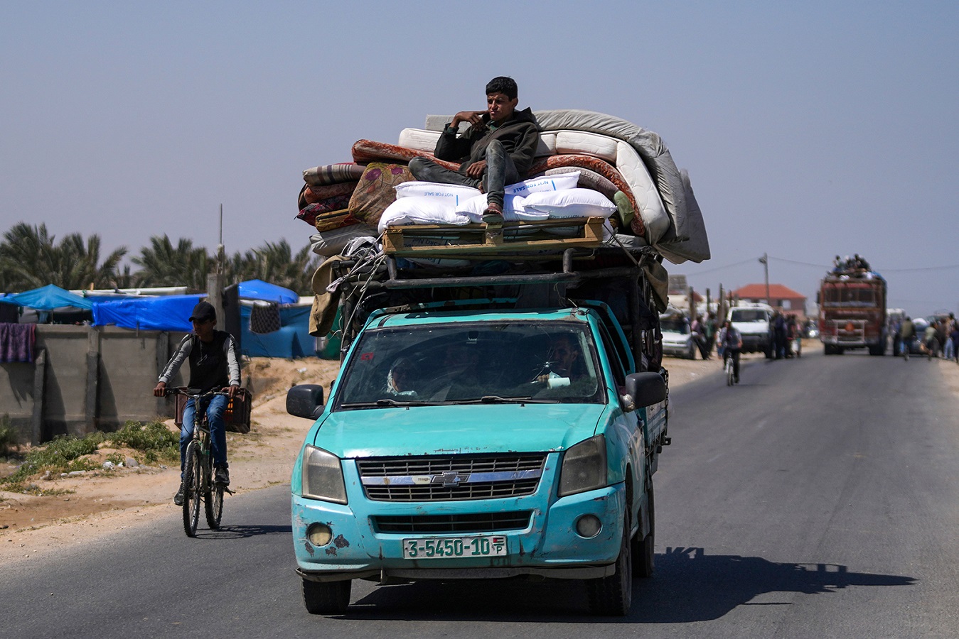 الجيش الإسرائيلي يعلن إجلاء 950 ألف فلسطيني من رفح في عمليته العسكرية