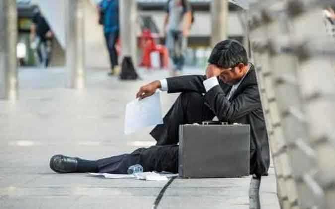 البطالة في تونس بين النصوص المعطلة وسلطة العمر، فمن يحاسب من أقصى جيل المستقبل؟