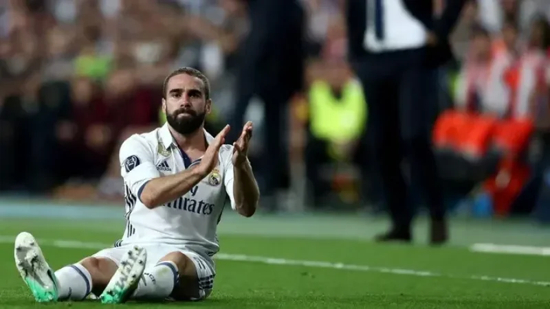 صدمة في مدريد قبل القمة… إصابة تُبعد كارفاخال وتُهدد حضوره في الكلاسيكو!