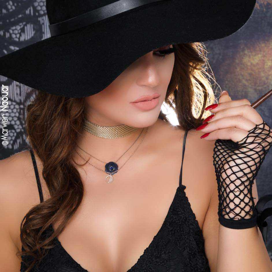 دفعت ثمن نجاحها... اطلاق اشاعة ايقاف برنامج تلفزي و منشطة البرنامج اخر من يعلم....