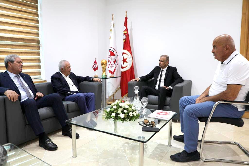 لقاء حاسم بين جنيح والجريء: الجامعة تتكفل بتسوية الملفات وضمان مشاركة النجم في دوري أبطال إفريقيا