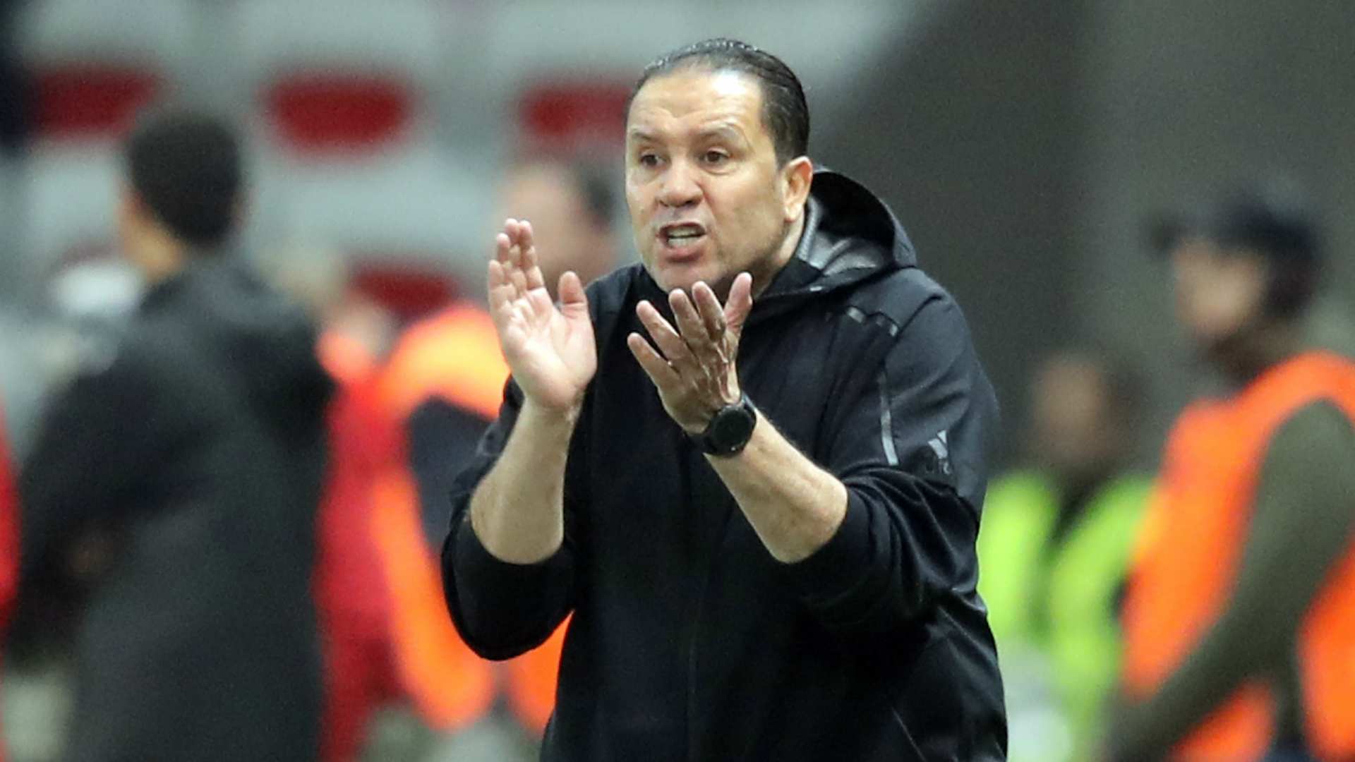 نبيل معلول يتفق على تدريب اتحاد العاصمة الجزائري