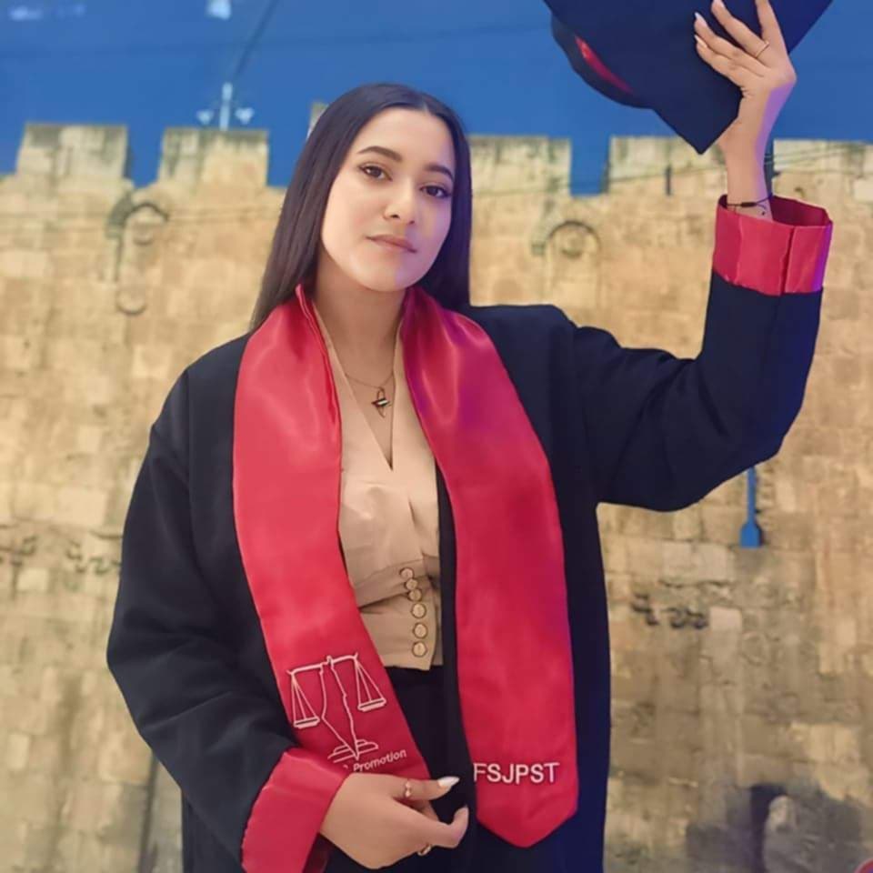ألف مبروك حفل تخرج الطالبة المجتهدة سوار الرزقي