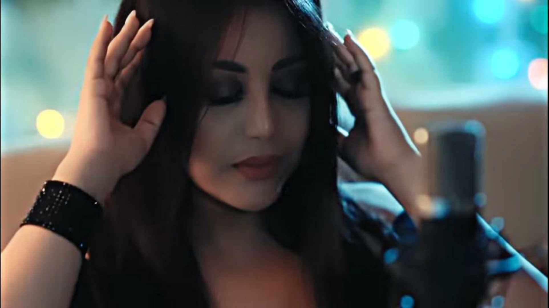 عبقرية يسرى المحنوش تسحر العالم الموسيقي: "اعمل فيا" تجتاح الإنترنت بإعصار من الإعجاب