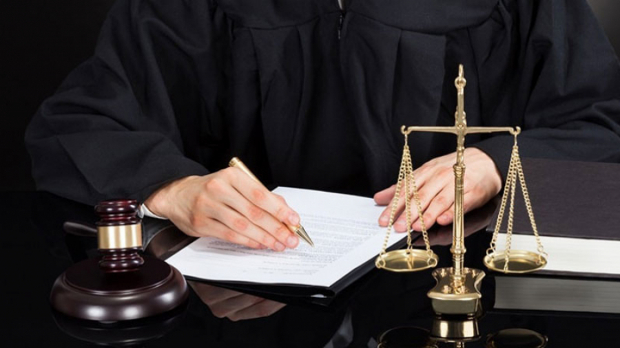 من أجل شبهة التحيل والإبتزاز : الإحتفاظ بموظف يعمل بوزارة الثقافة