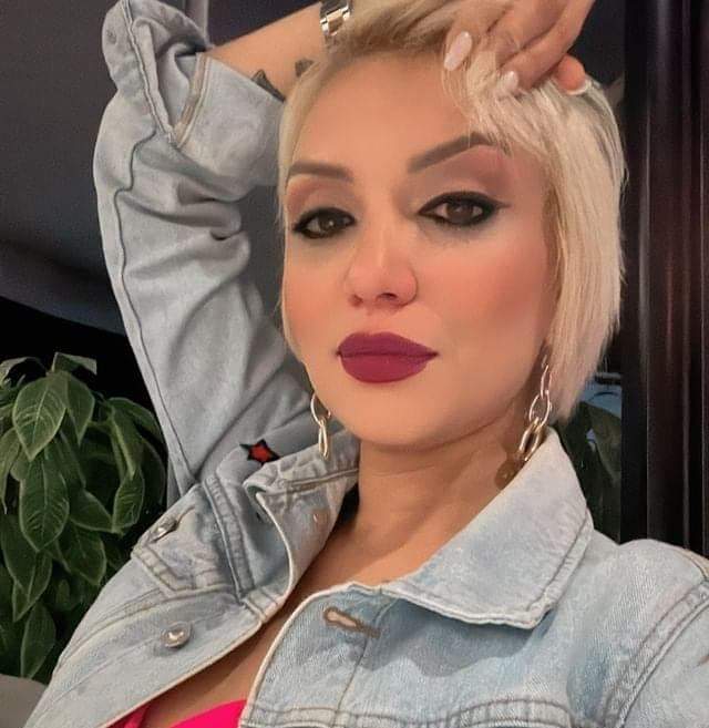 إطلالة ساحرة لمطربة الساحل الجميلة نسرين السافي