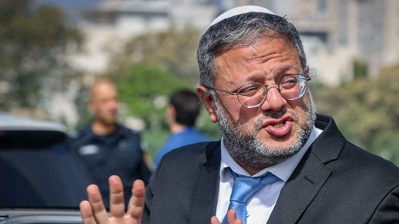 بن غفير يصف محتجزي أسطول الصمود بـ"الإرهابيين".. والمعتقلون يردّون بهتافات "الحرية لفلسطين"