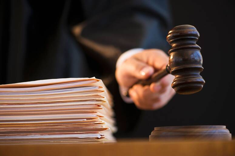 منوبة....الاحتفاظ بـ16 شخصا من اجل ممارسة الجنس واللواط داخل دار ضيافة