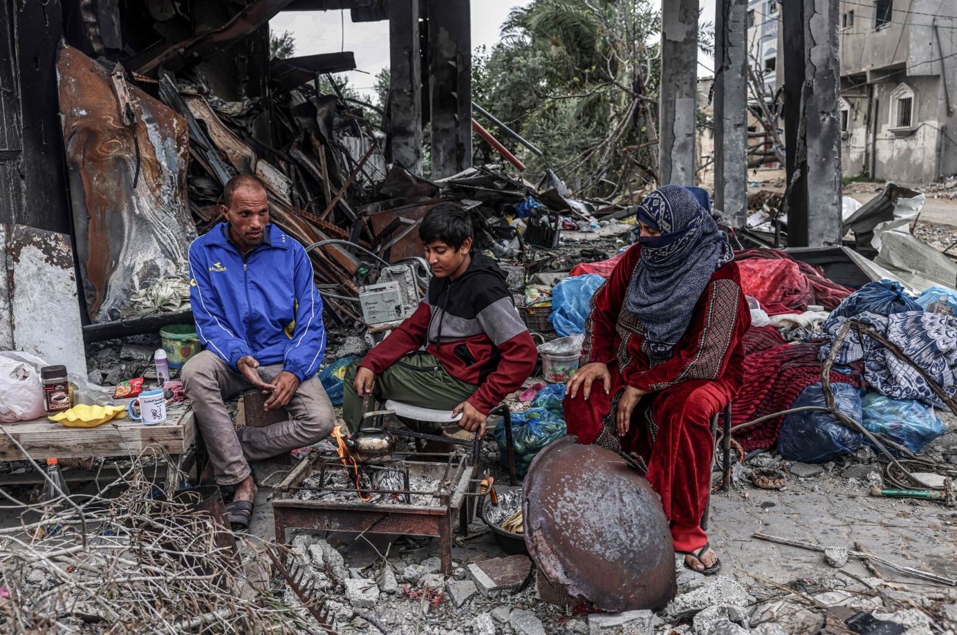غزة تعيش هدوءًا حذرًا لليوم الخامس بعد تمديد الهدنة