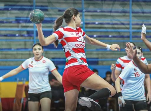 سيدات النادي الإفريقي يواصلن التألق: فوز مستحق على جمعية الساحل في البطولة العربية!