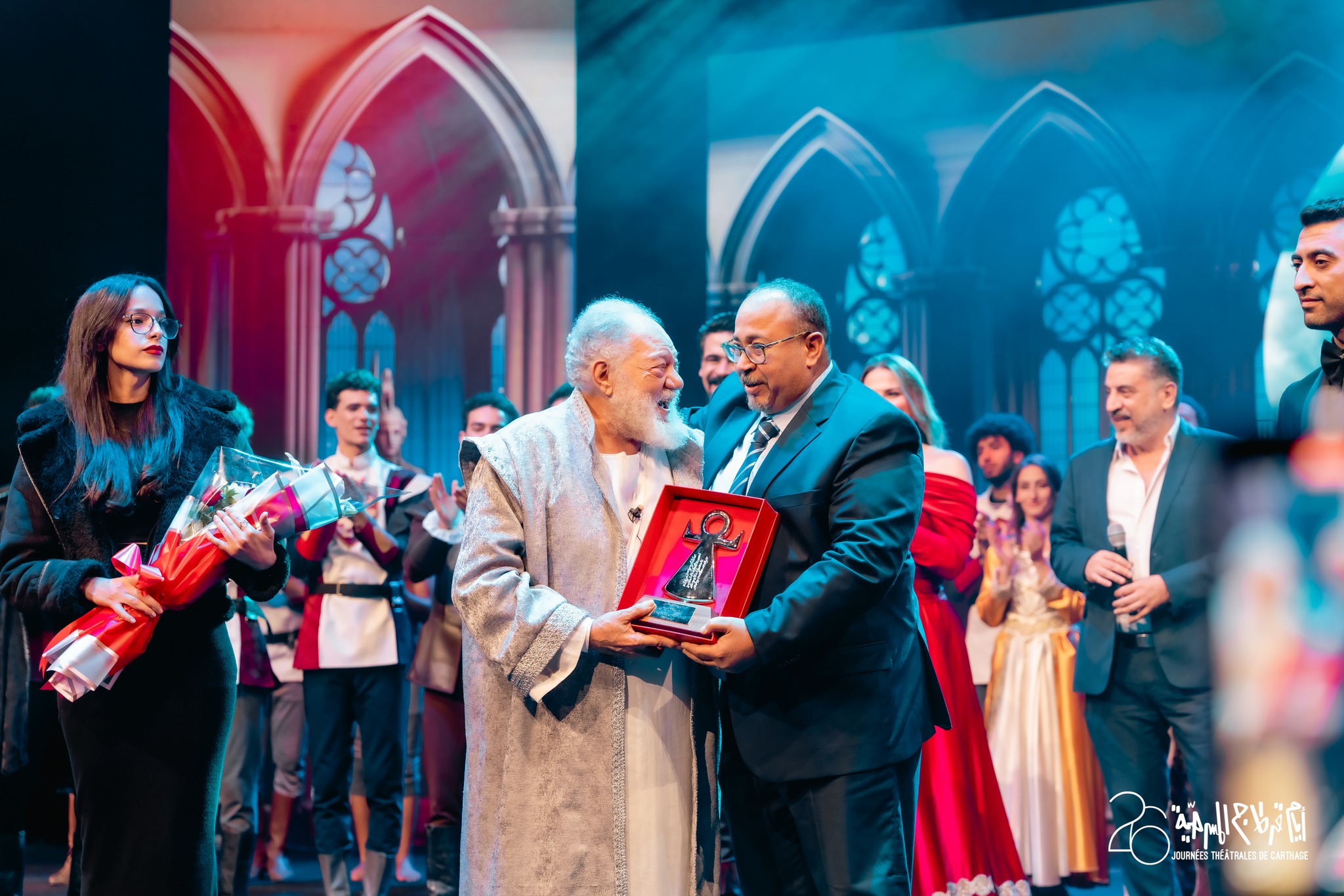 يحيى الفخراني يشعل افتتاح أيام قرطاج المسرحية… ليلة استثنائية واحتفاء يليق بأسطورة عربية