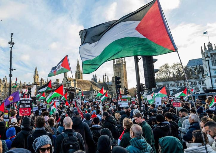 إضراب عالمي: التضامن مع غزة يجتاح الشوارع - المطالبة بوقف العدوان الإسرائيلي ورفضاً للهيمنة الأميركية