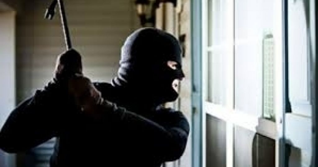 إعتداء على فرع بنكي يؤدي إلى تعطل الخدمات في المغيرة: السلطات الأمنية تحقق في الواقعة