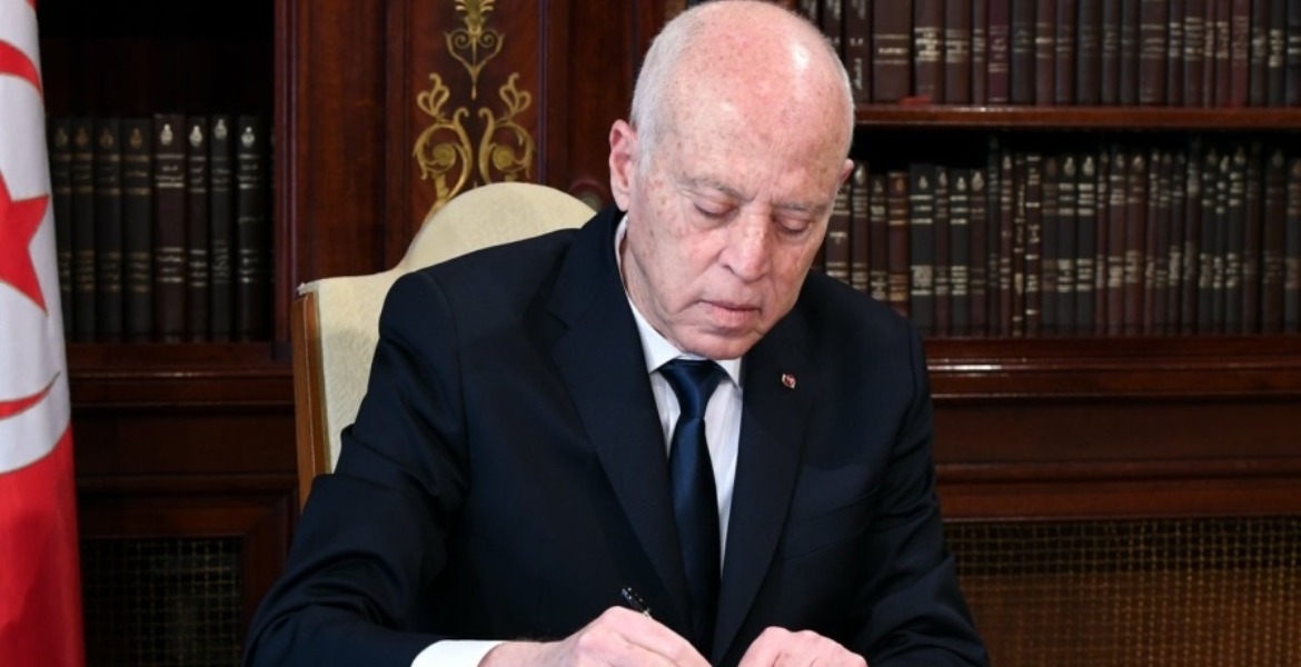 الرئيس قيس سعيّد يقرر تمديد حالة الطوارئ في تونس لشهر إضافي