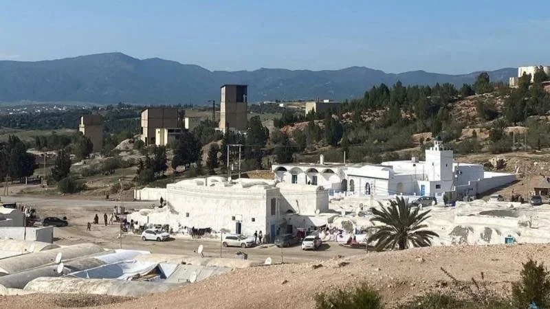 خمسة أيّام بلا ماء في سيدي الجديدي… أزمة عطش تشلّ الأهالي وتهدّد الموسم السياحي!