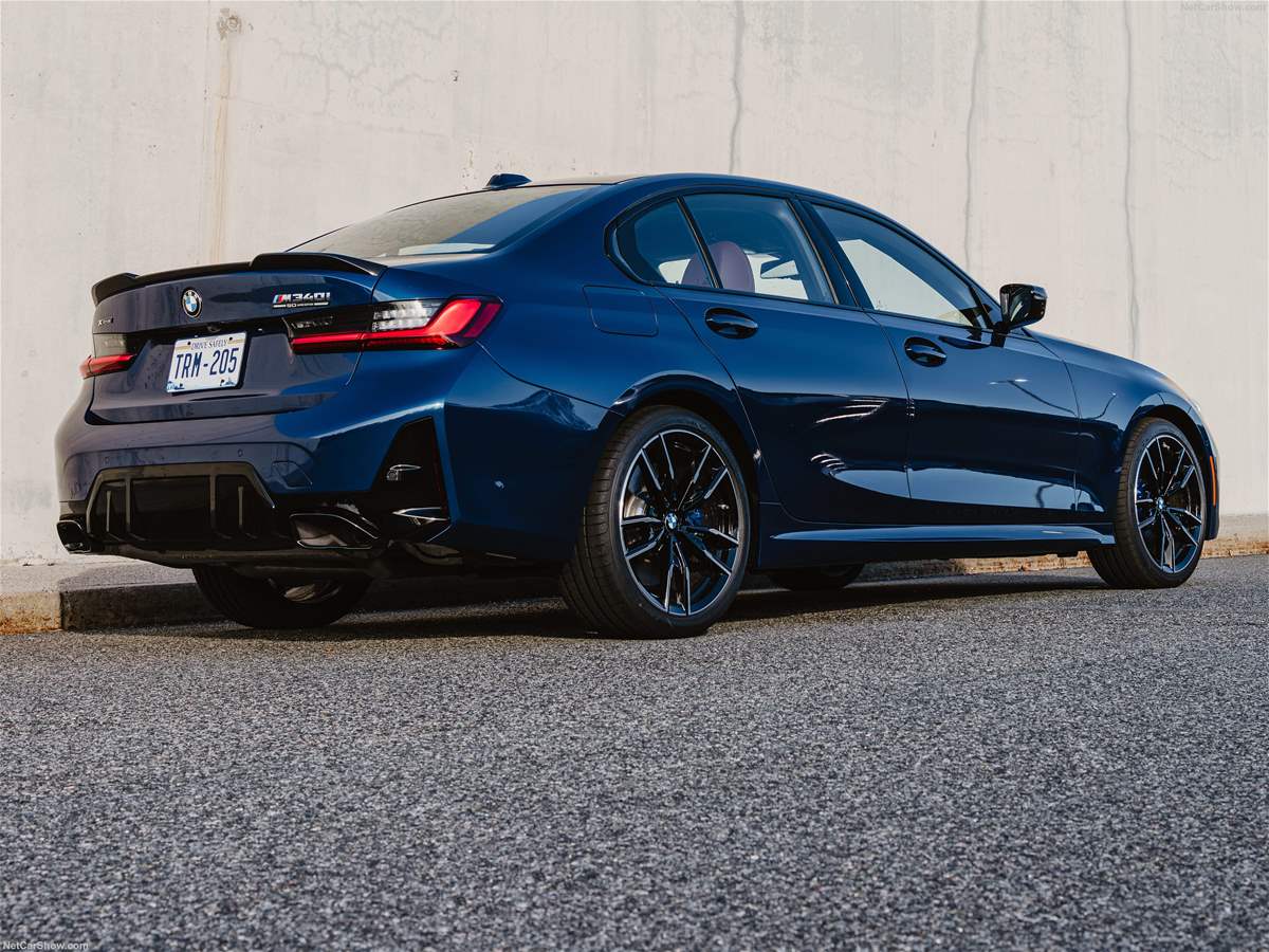 BMW M340i xDrive 50 Jahre Edition 2026: نصف قرن من الأسطورة في سيارة واحدة