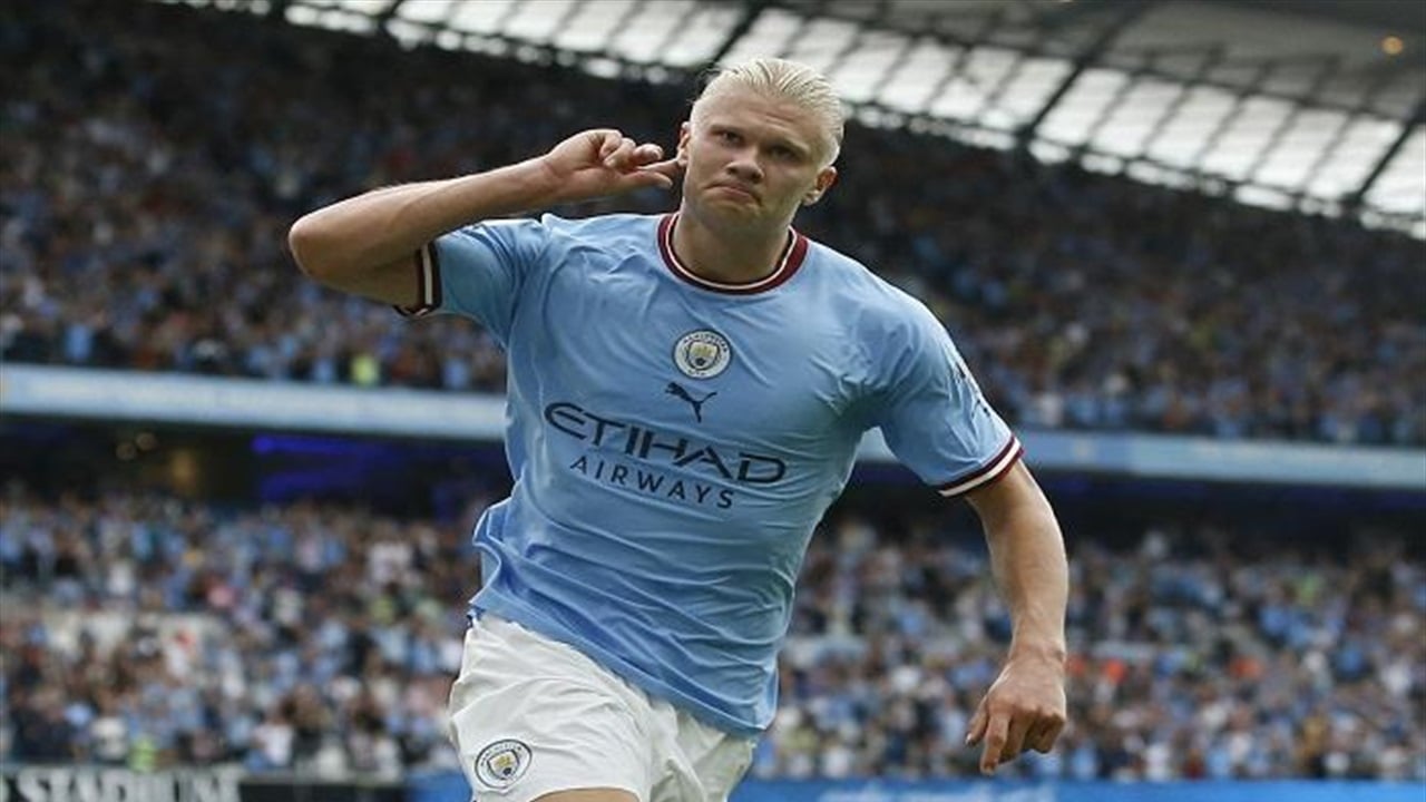 هالاند يتفوّق على رونالدو ويكتب اسمه في تاريخ البريميرليغ